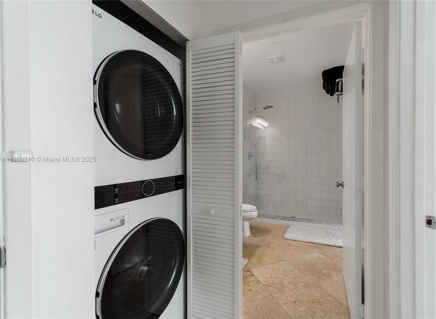 Small Image of 888 BISCAYNE BLVD #4712, Miami Number 31