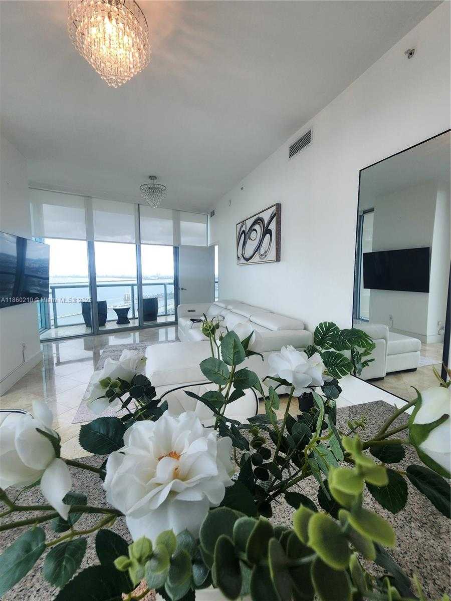 Small Image of 888 BISCAYNE BLVD #4712, Miami Number 5
