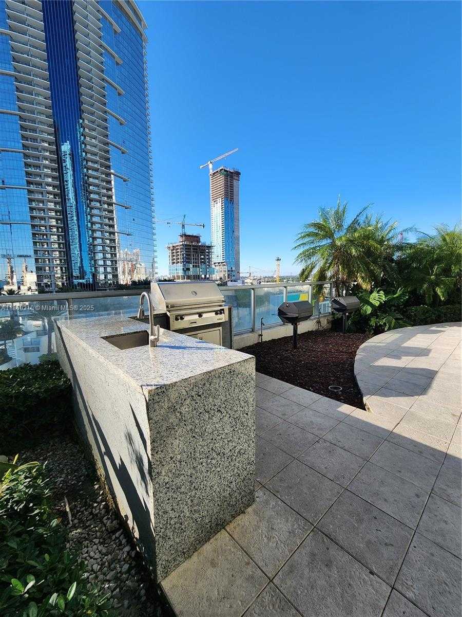 Small Image of 888 BISCAYNE BLVD #4712, Miami Number 51
