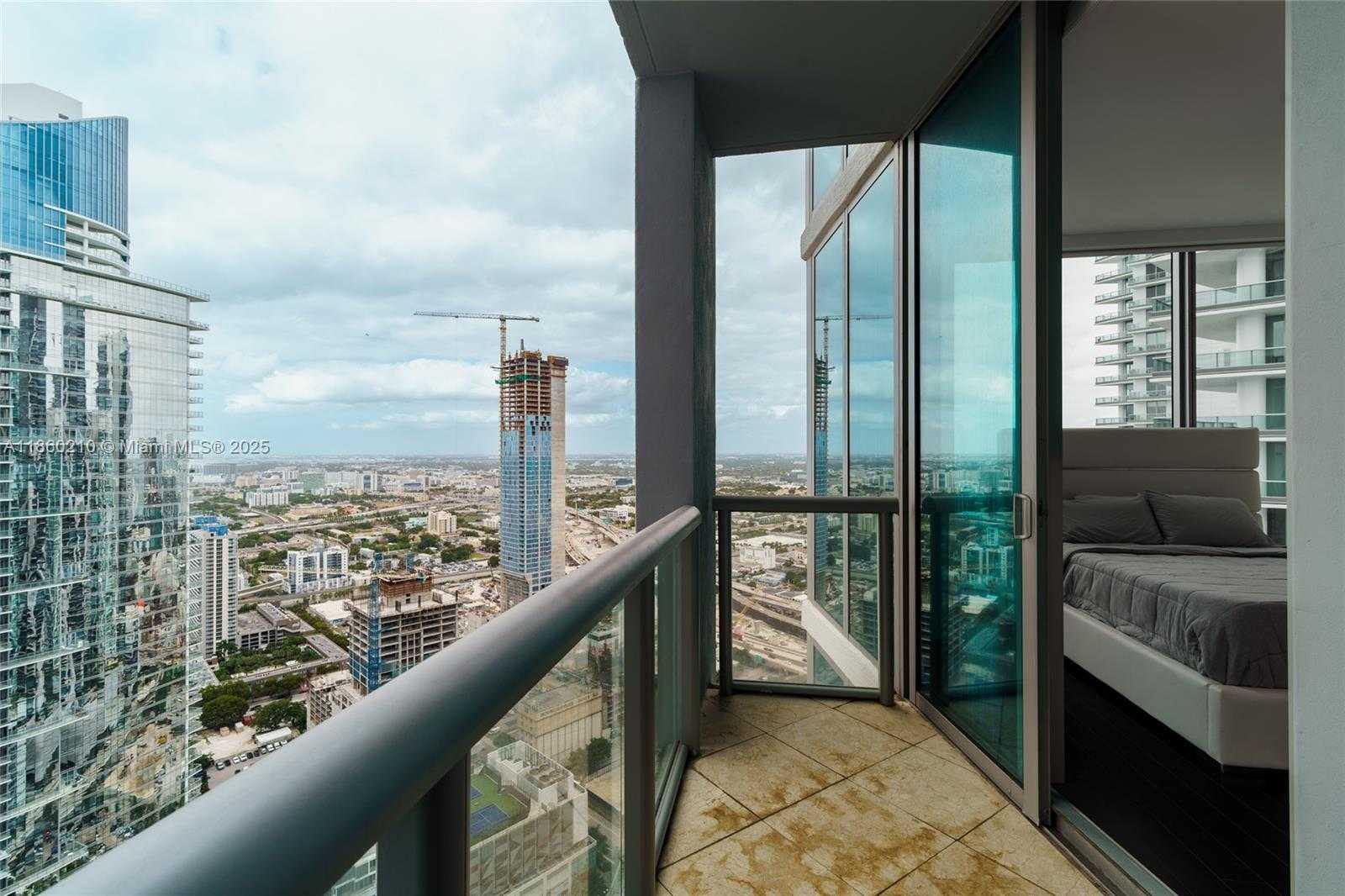 Small Image of 888 BISCAYNE BLVD #4712, Miami Number 53