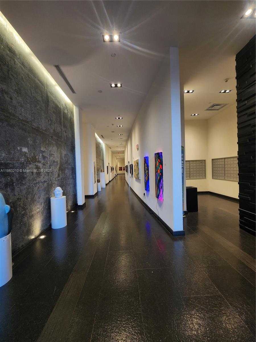 Small Image of 888 BISCAYNE BLVD #4712, Miami Number 57