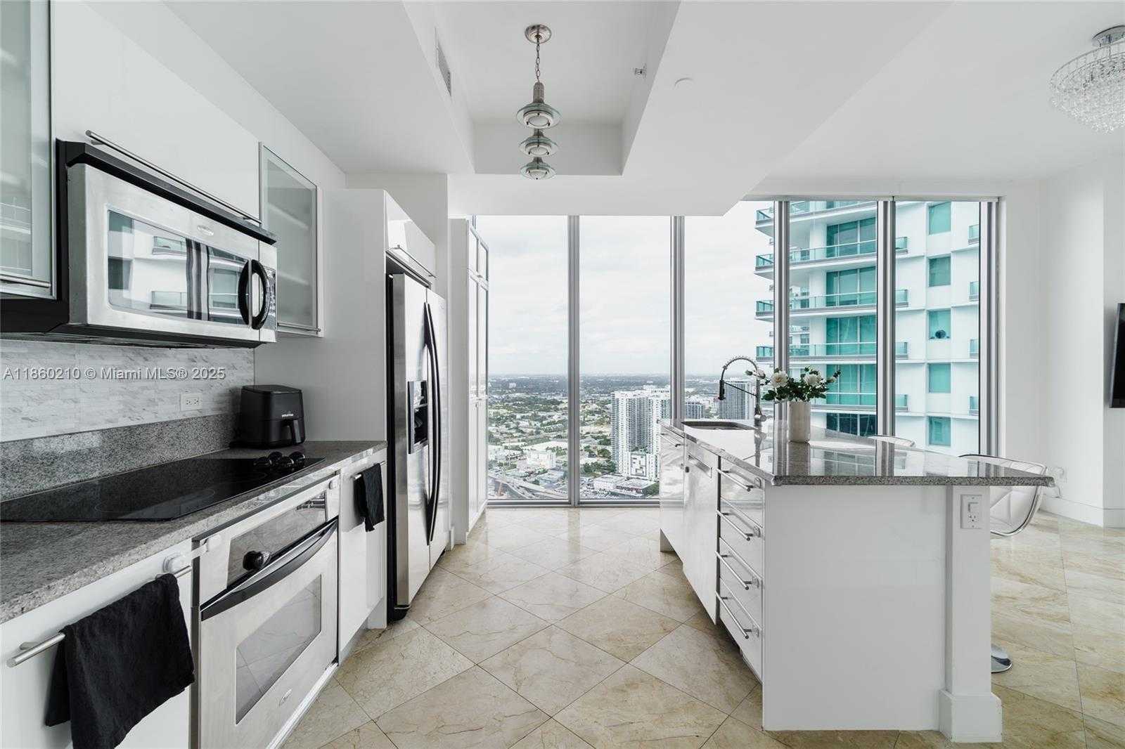 Small Image of 888 BISCAYNE BLVD #4712, Miami Number 6