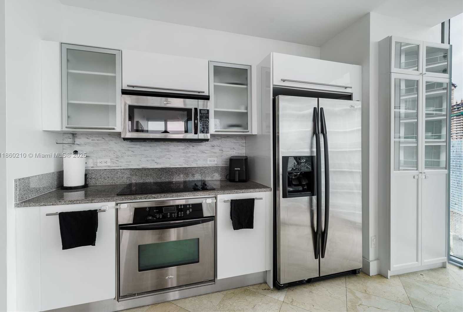 Small Image of 888 BISCAYNE BLVD #4712, Miami Number 8