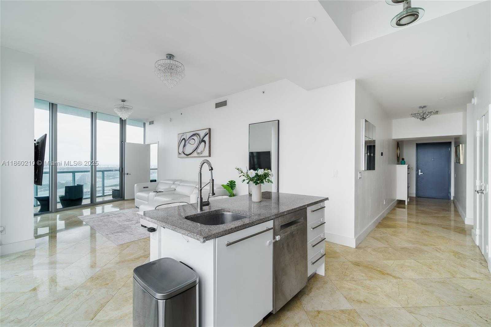 Small Image of 888 BISCAYNE BLVD #4712, Miami Number 9