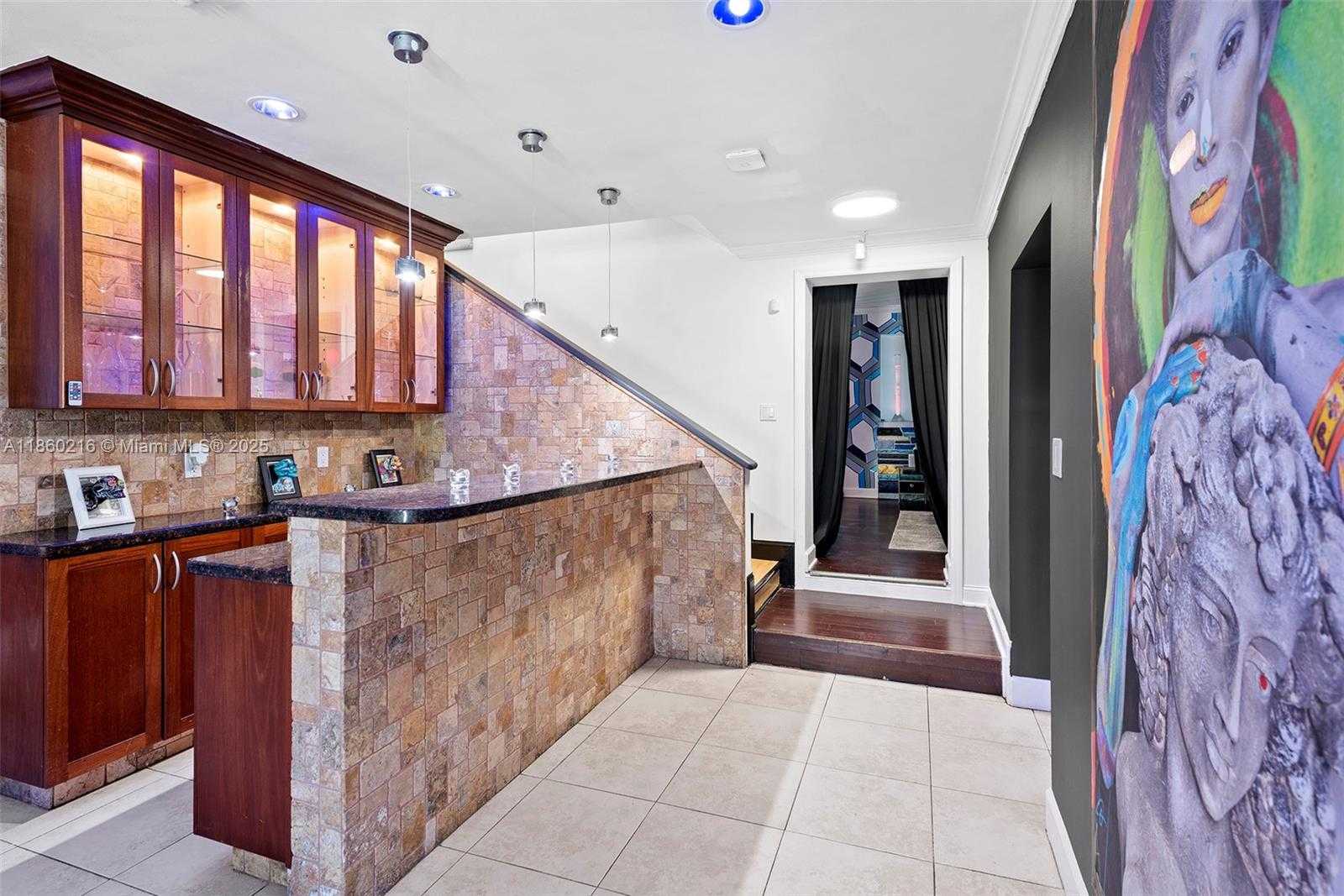 Small Image of 250 NORTH EAST 158TH ST, Miami Number 15