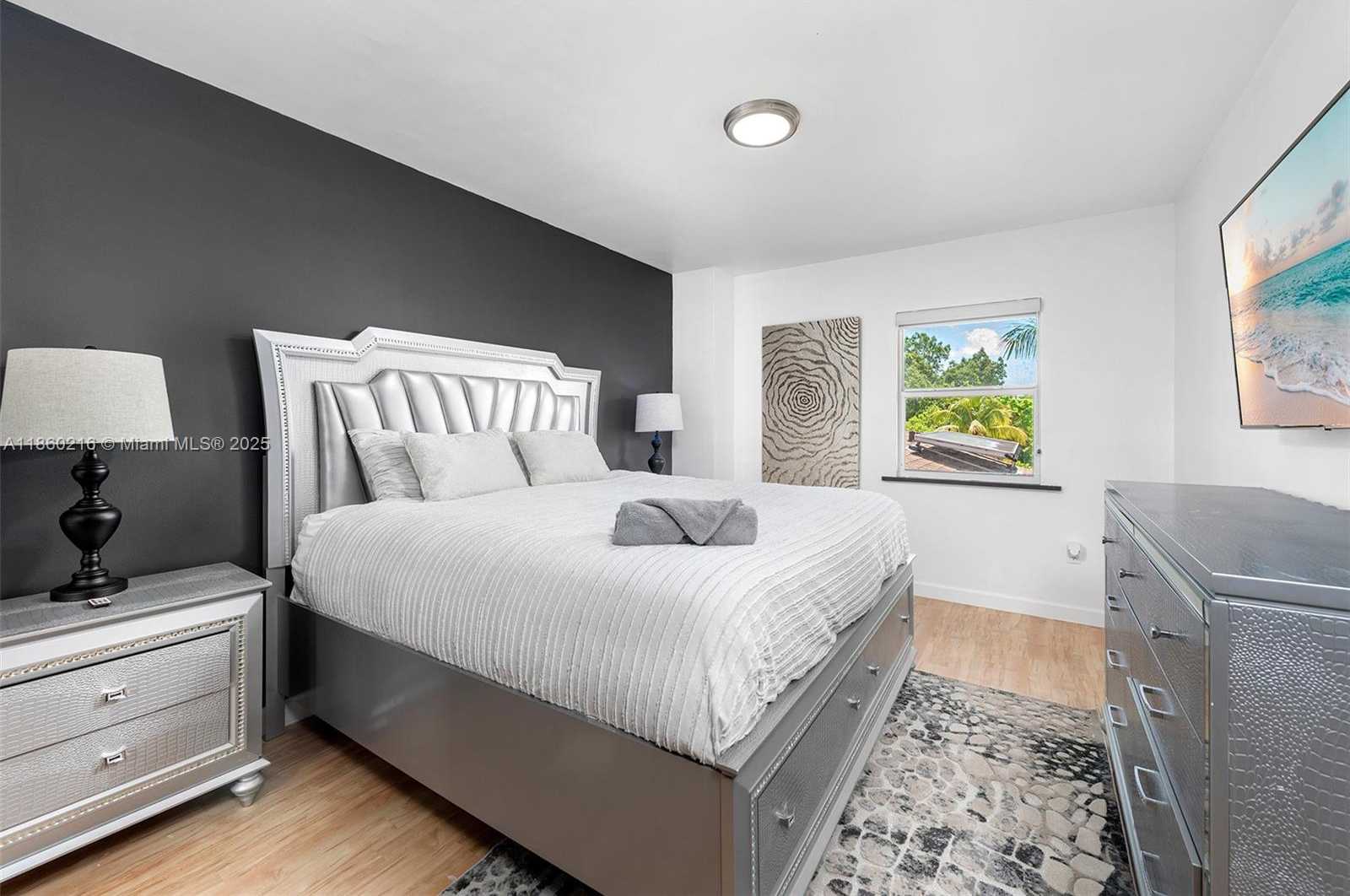 Small Image of 250 NORTH EAST 158TH ST, Miami Number 29