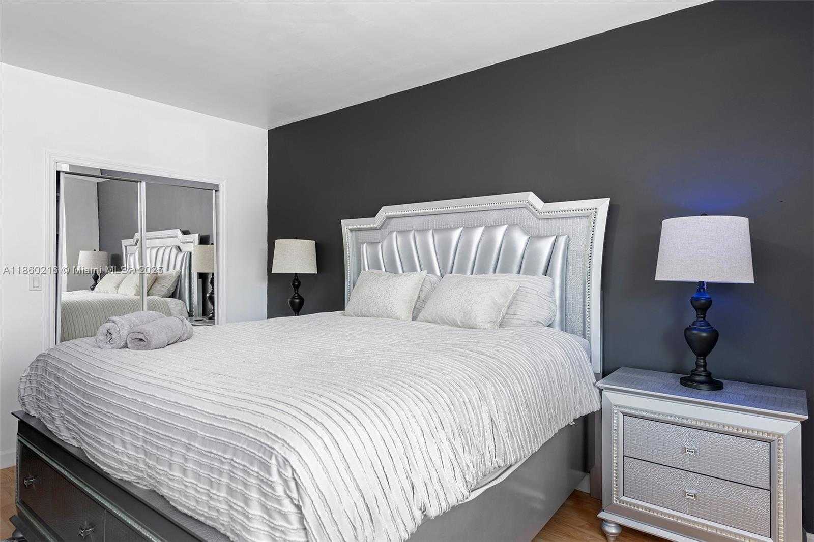 Small Image of 250 NORTH EAST 158TH ST, Miami Number 30