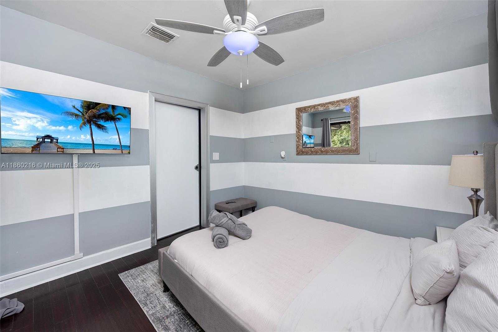 Small Image of 250 NORTH EAST 158TH ST, Miami Number 37