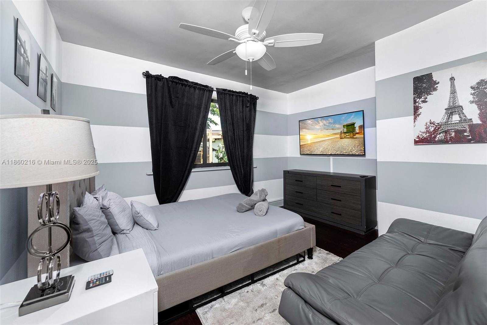 Small Image of 250 NORTH EAST 158TH ST, Miami Number 41