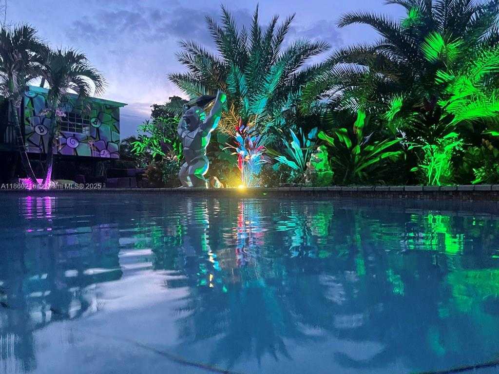 Small Image of 250 NORTH EAST 158TH ST, Miami Number 5