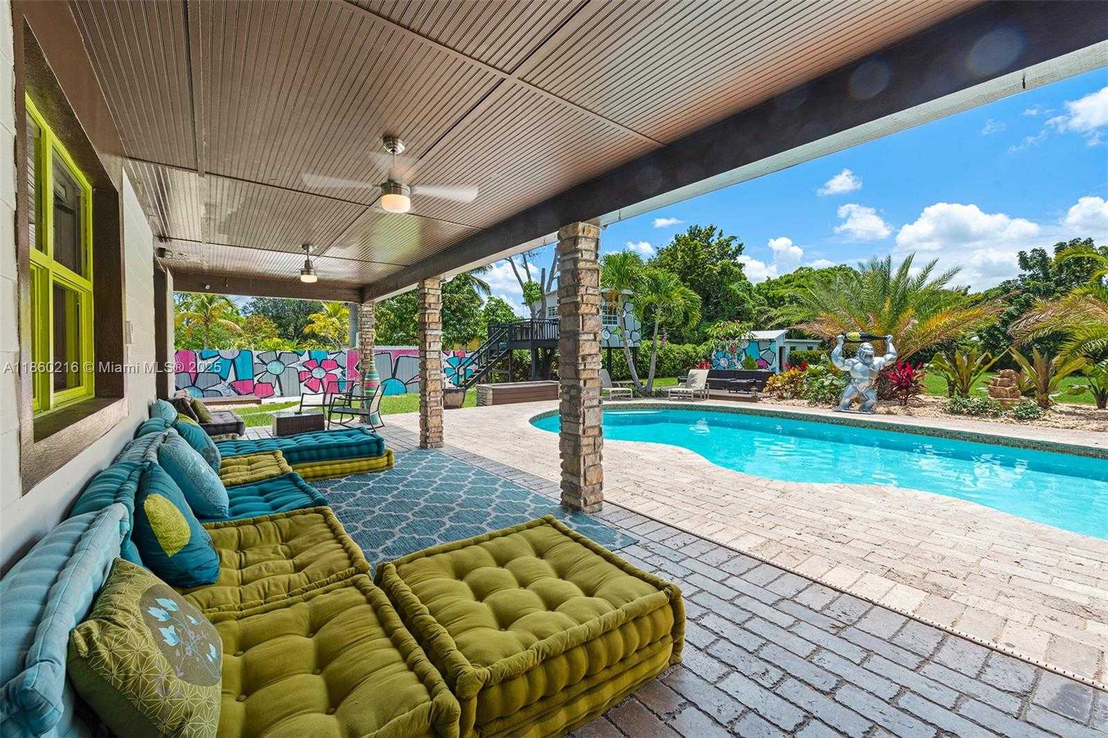 Small Image of 250 NORTH EAST 158TH ST, Miami Number 50