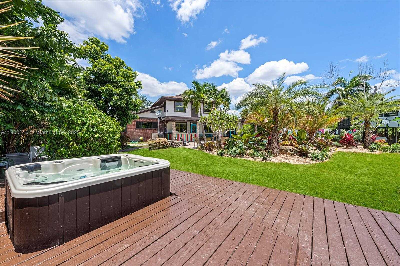 Small Image of 250 NORTH EAST 158TH ST, Miami Number 54