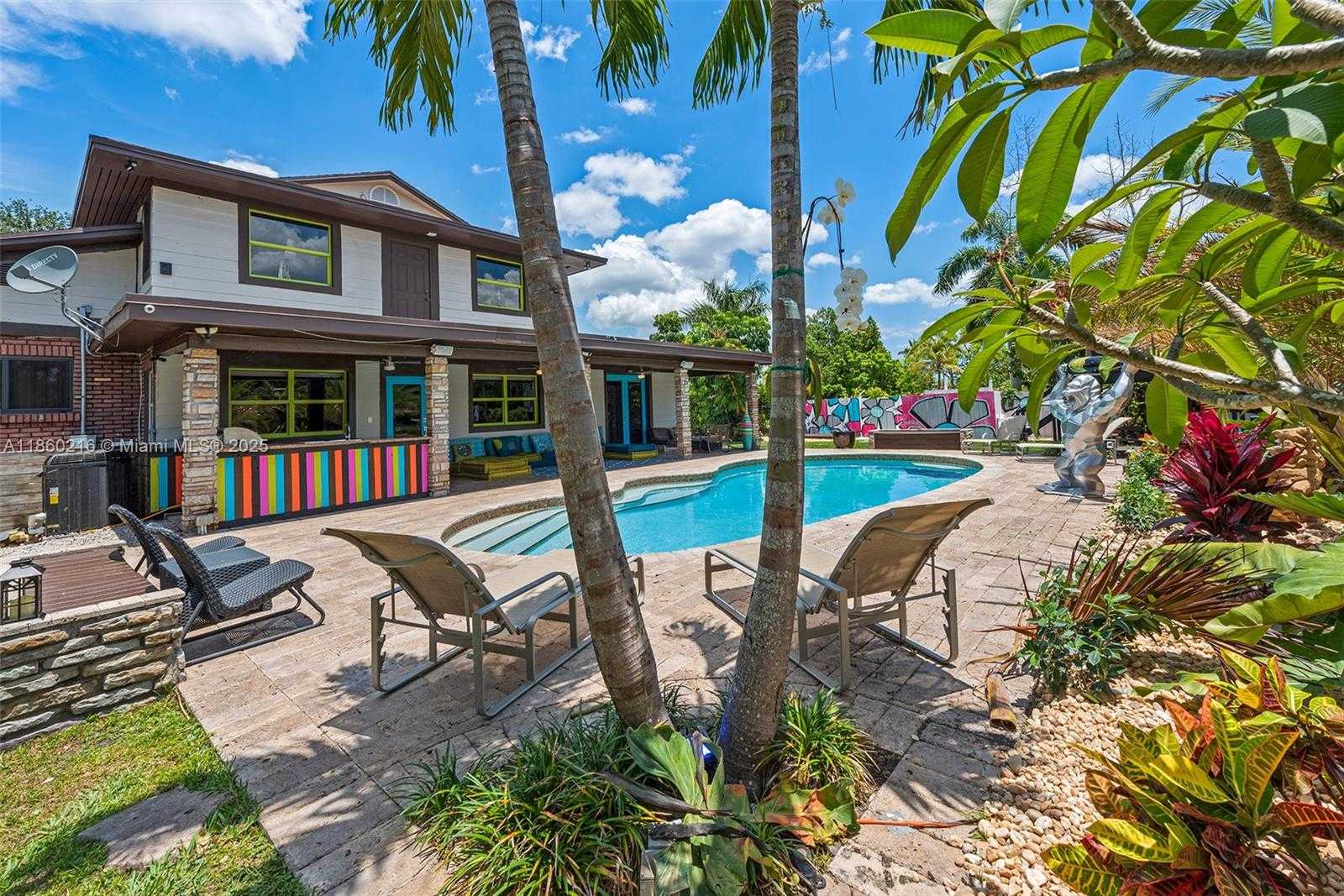 Small Image of 250 NORTH EAST 158TH ST, Miami Number 56