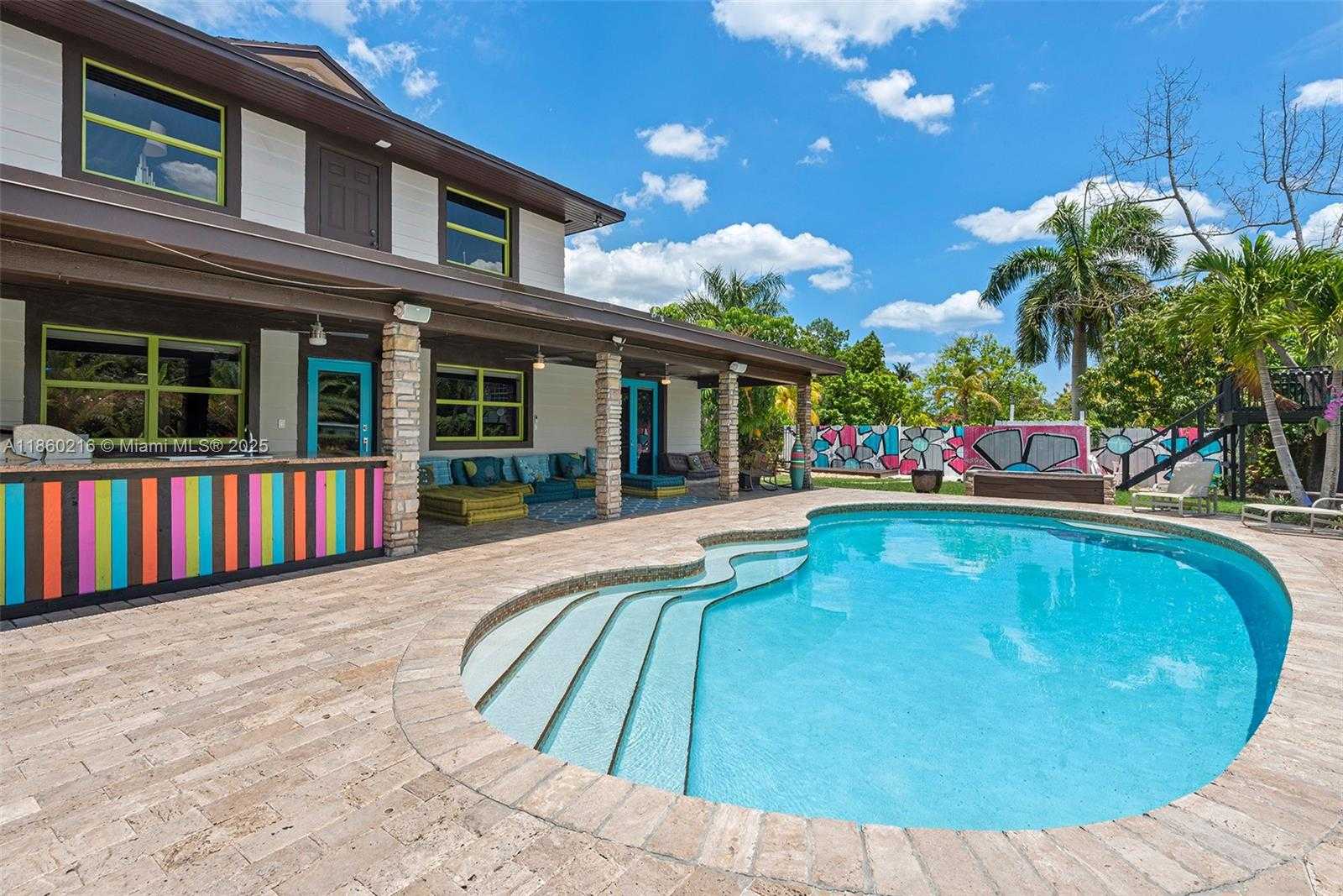Small Image of 250 NORTH EAST 158TH ST, Miami Number 59