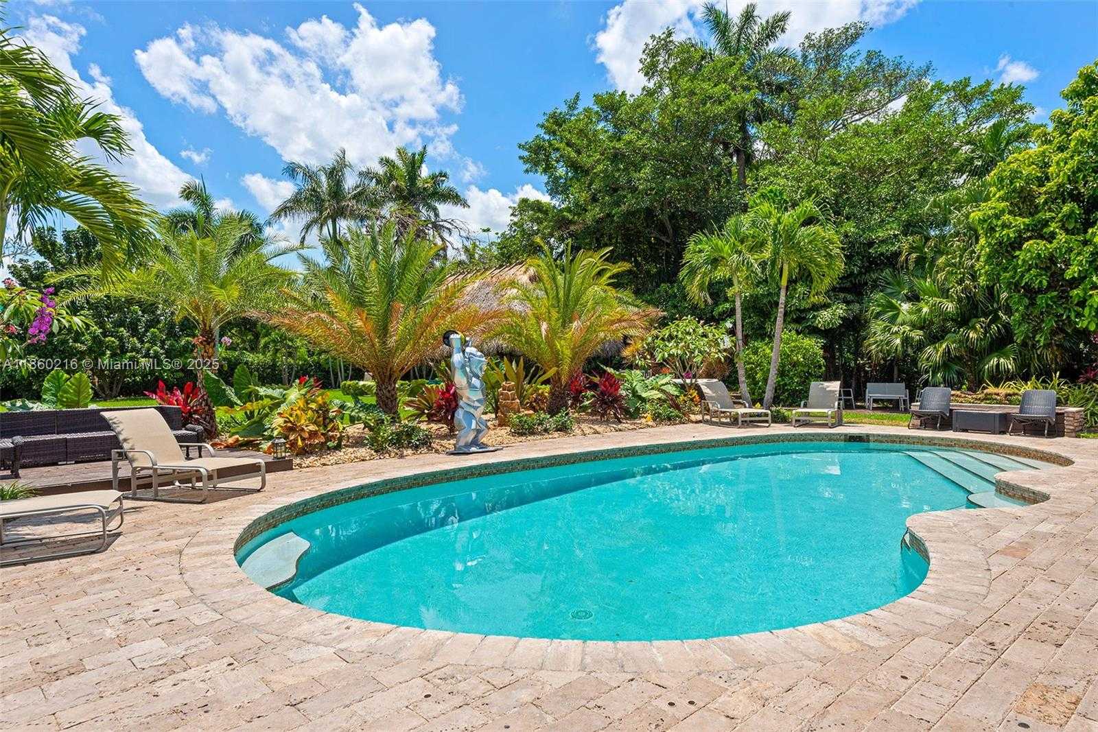 Small Image of 250 NORTH EAST 158TH ST, Miami Number 63