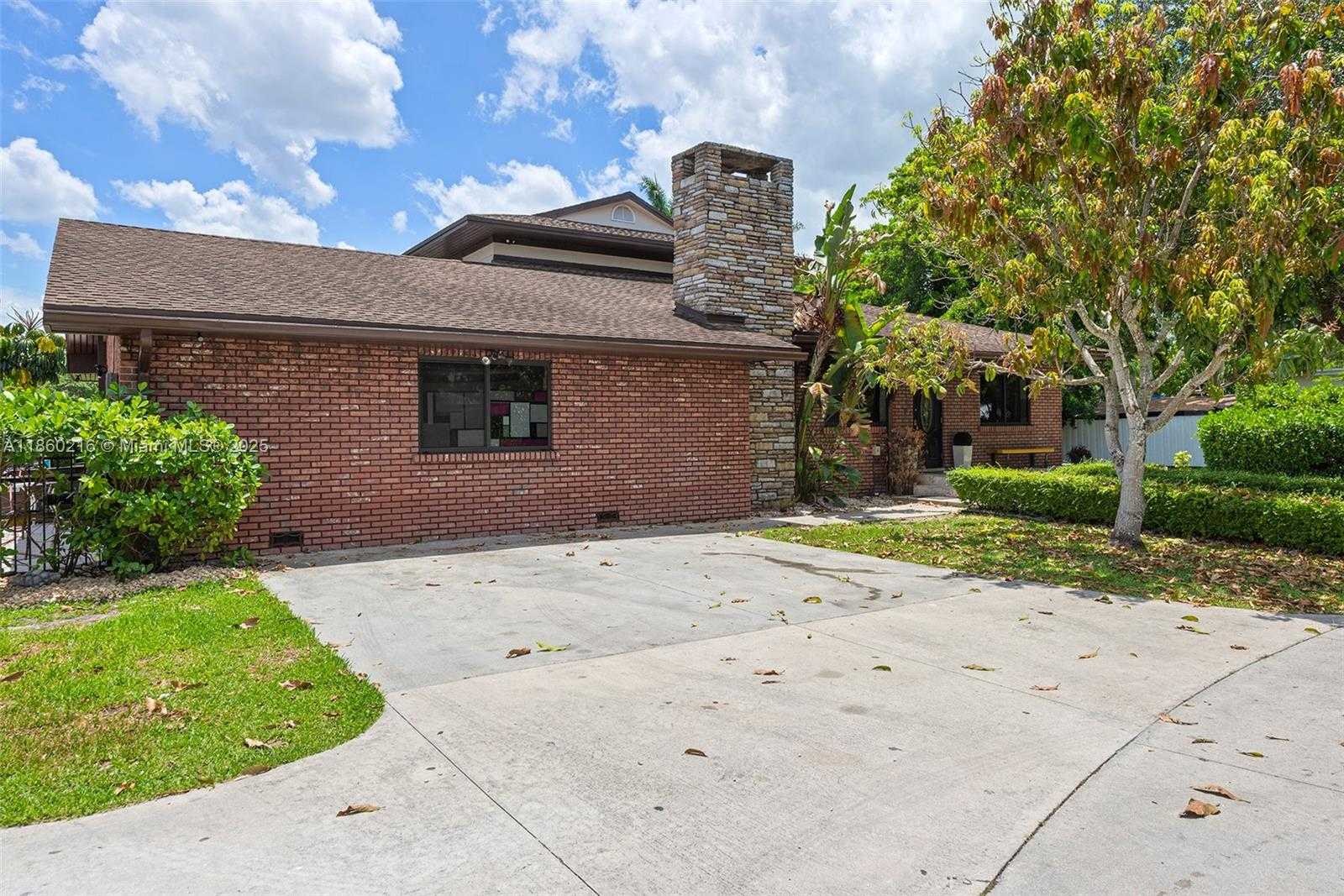 Small Image of 250 NORTH EAST 158TH ST, Miami Number 65
