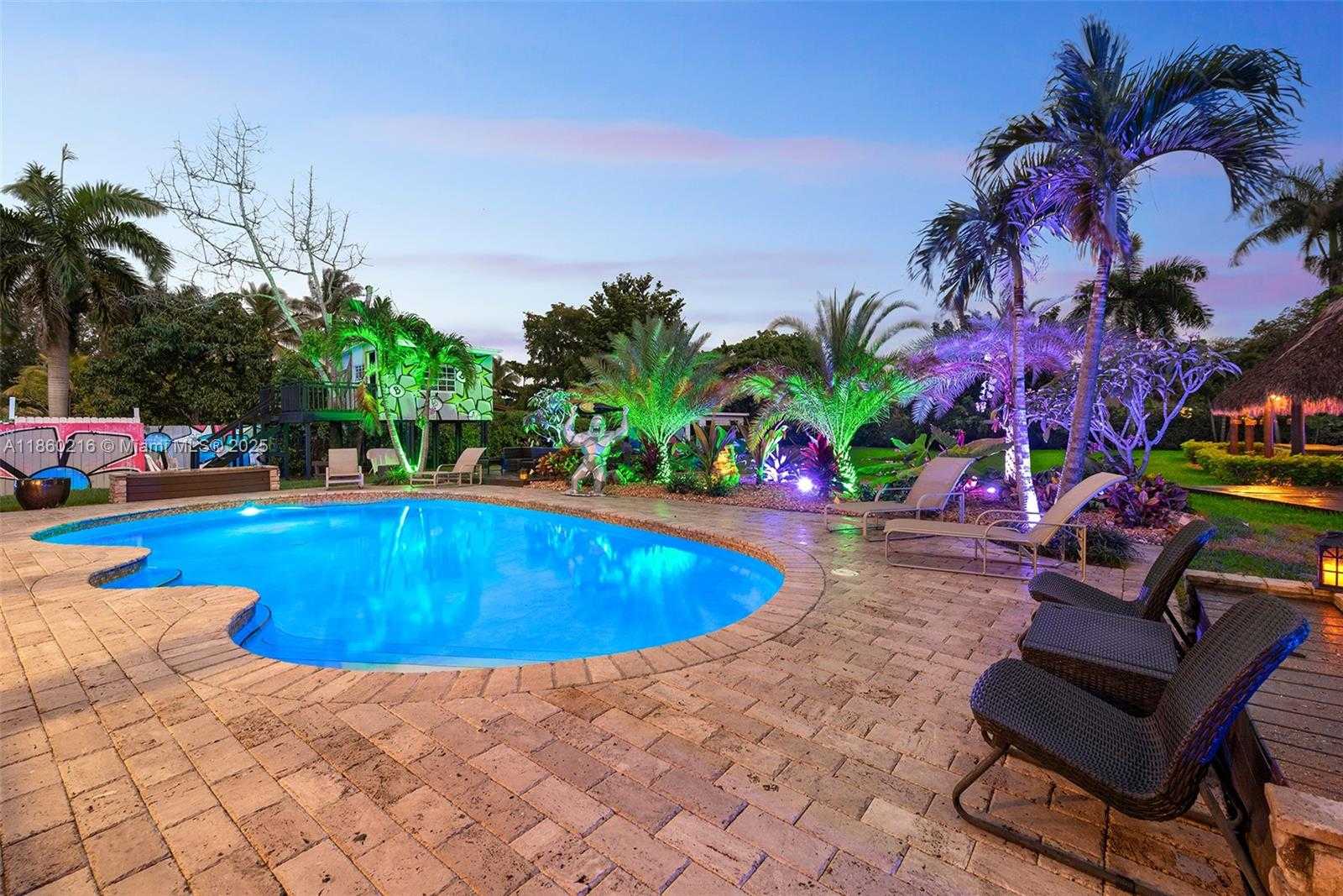Small Image of 250 NORTH EAST 158TH ST, Miami Number 69