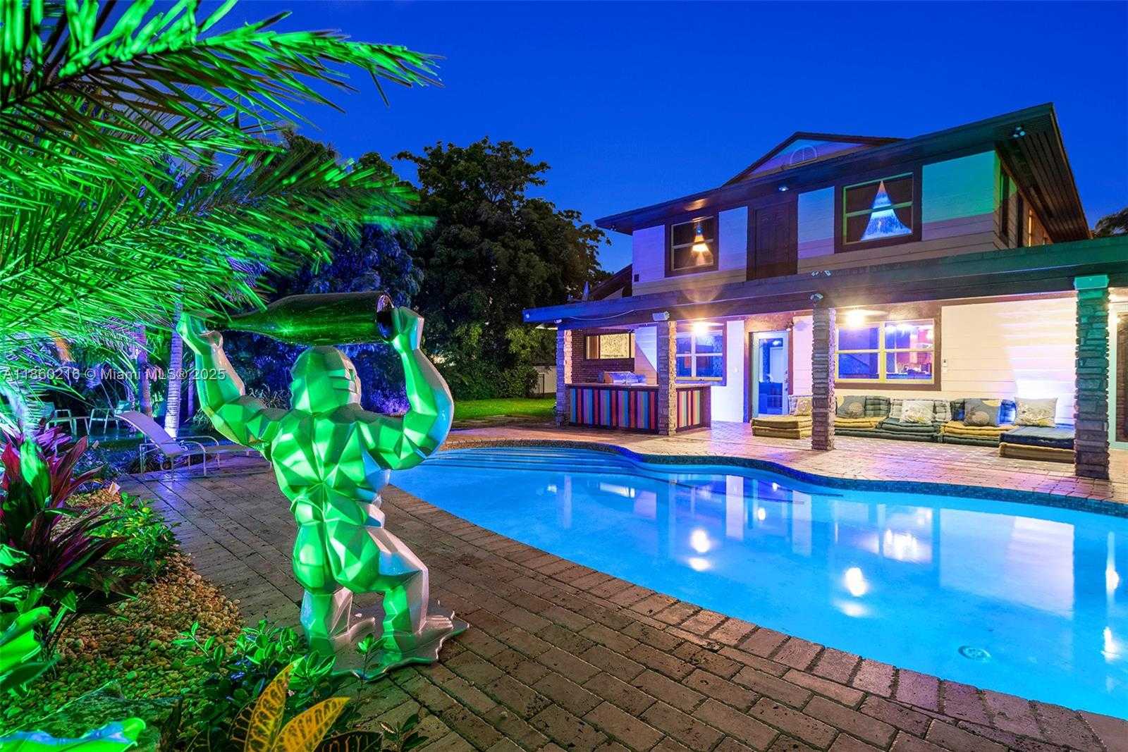 Small Image of 250 NORTH EAST 158TH ST, Miami Number 75