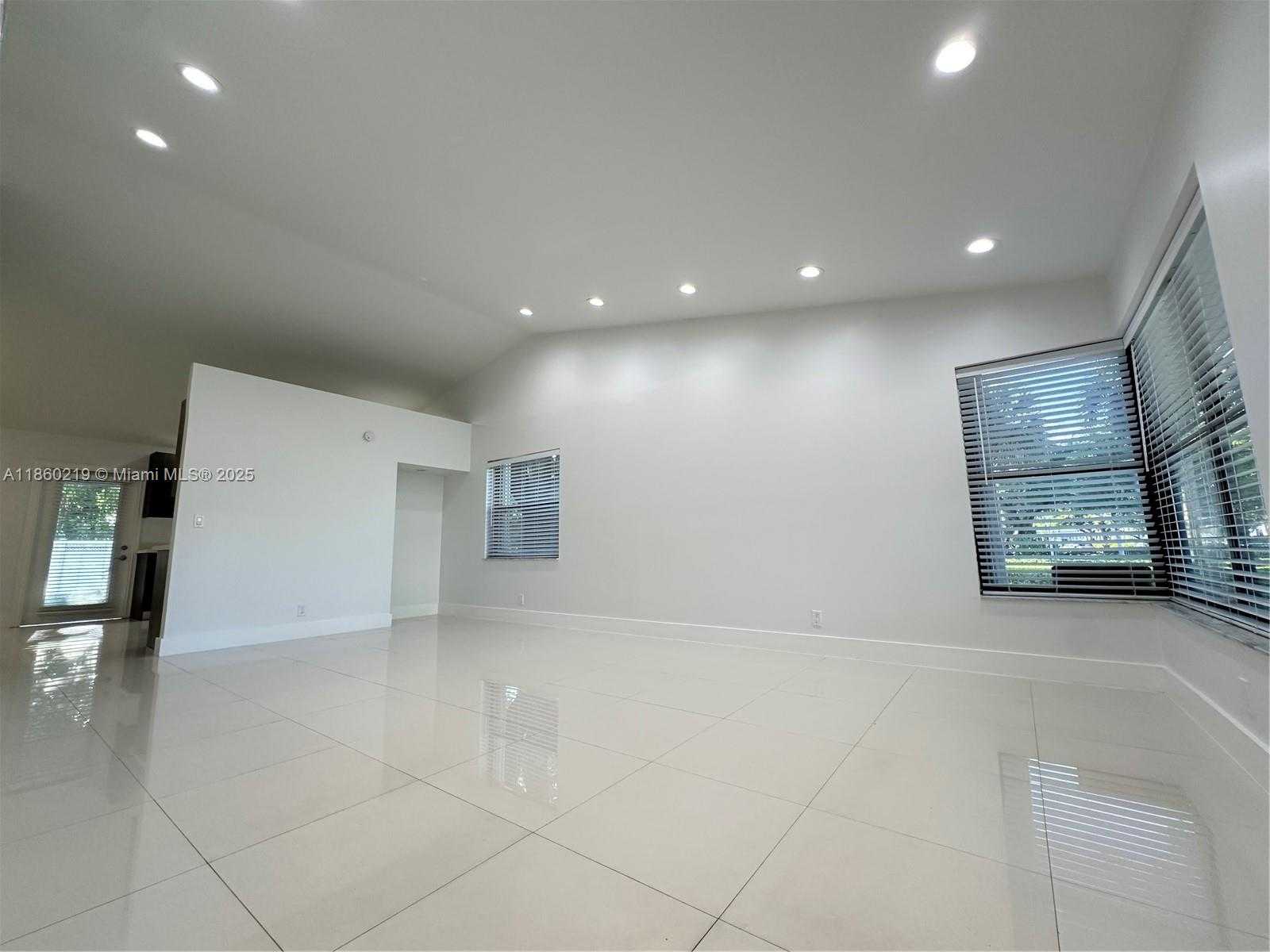 Small Image of 3150 NORTH WEST 94TH AVE, Coral Springs Number 3