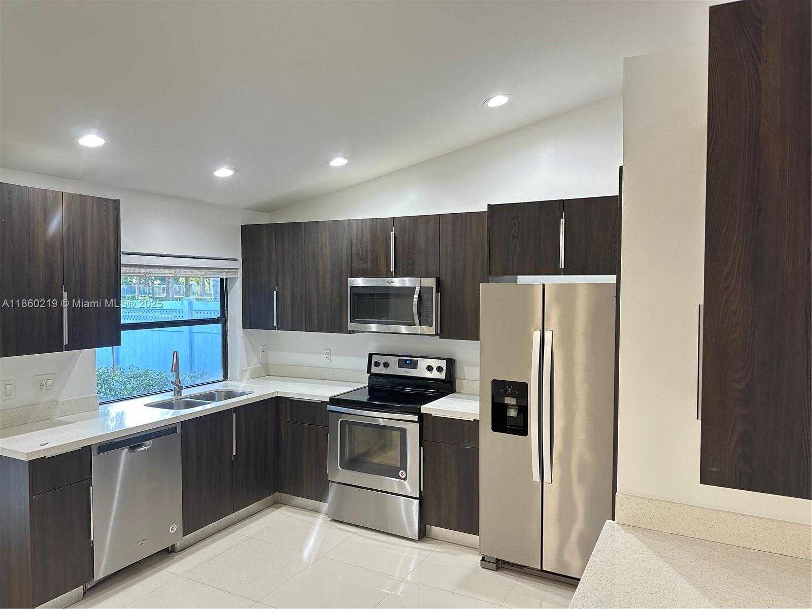 Small Image of 3150 NORTH WEST 94TH AVE, Coral Springs Number 6