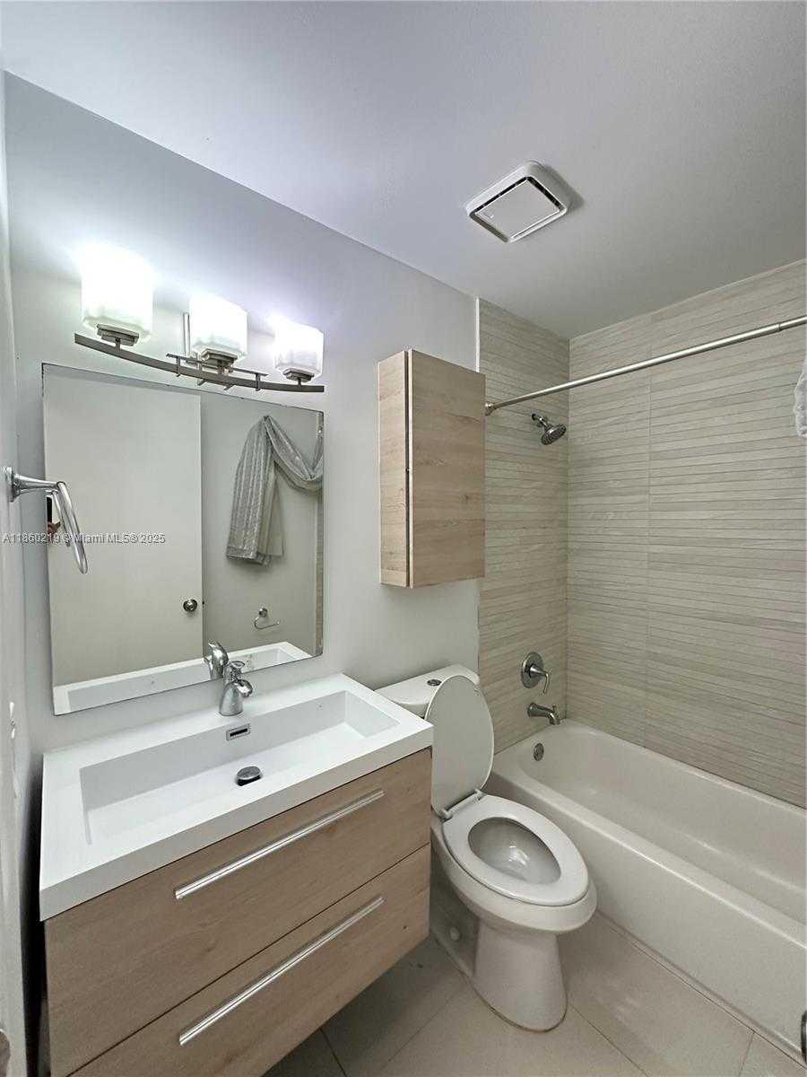 Small Image of 3150 NORTH WEST 94TH AVE, Coral Springs Number 7