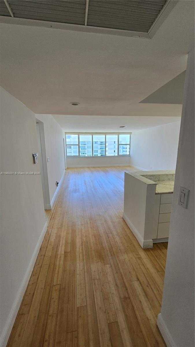 Small Image of 5600 COLLINS AVE #17T, Miami Beach Number 11