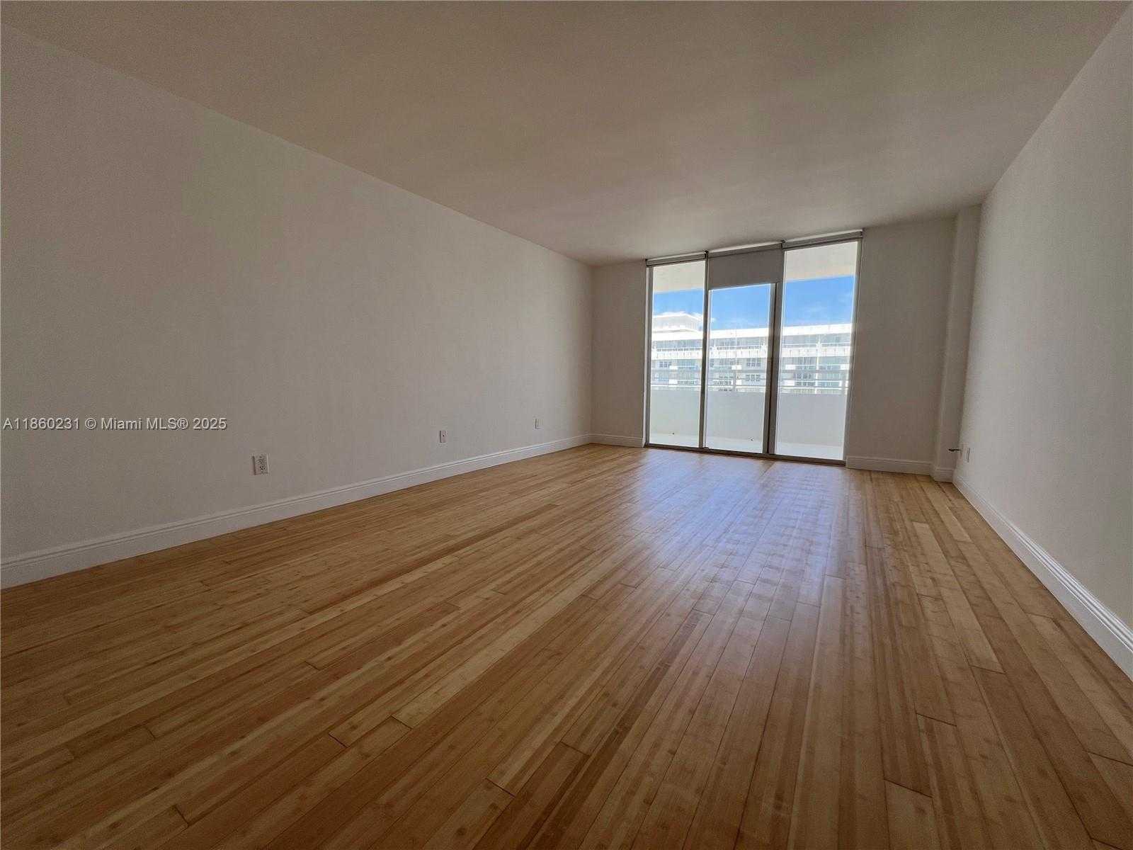 Small Image of 5600 COLLINS AVE #17T, Miami Beach Number 19