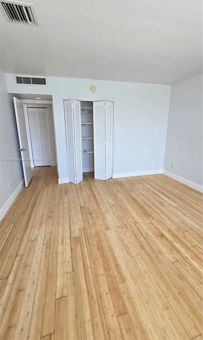 Small Image of 5600 COLLINS AVE #17T, Miami Beach Number 33