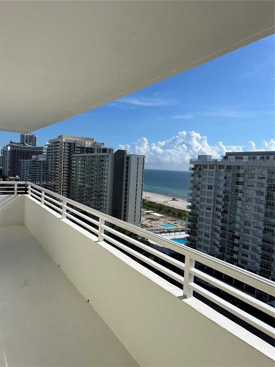 Small Image of 5600 COLLINS AVE #17T, Miami Beach Number 42
