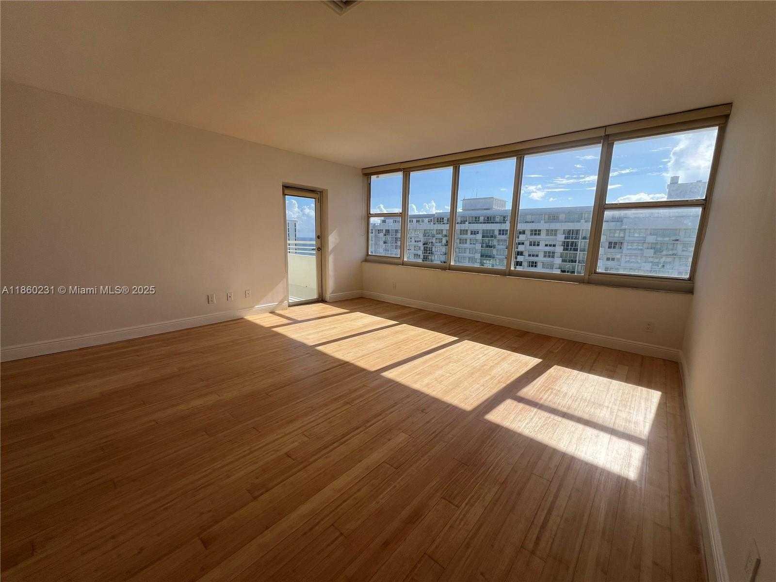 Small Image of 5600 COLLINS AVE #17T, Miami Beach Number 5