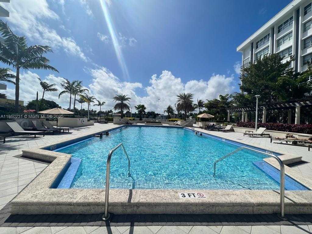Small Image of 5600 COLLINS AVE #17T, Miami Beach Number 58