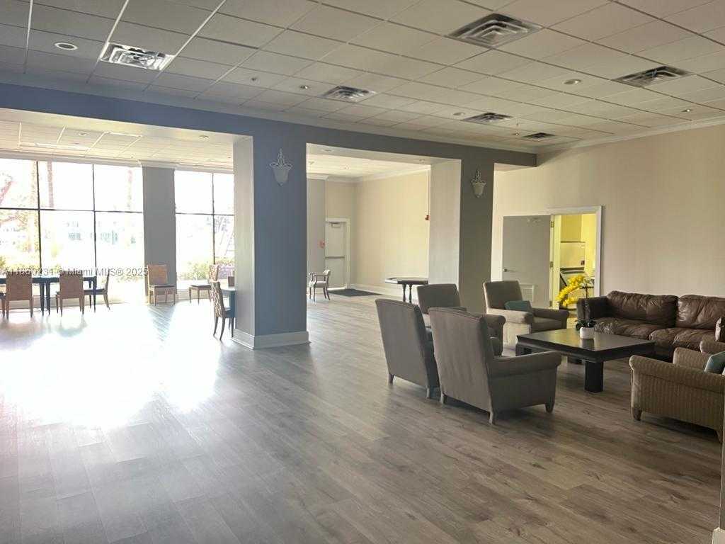 Small Image of 5600 COLLINS AVE #17T, Miami Beach Number 71