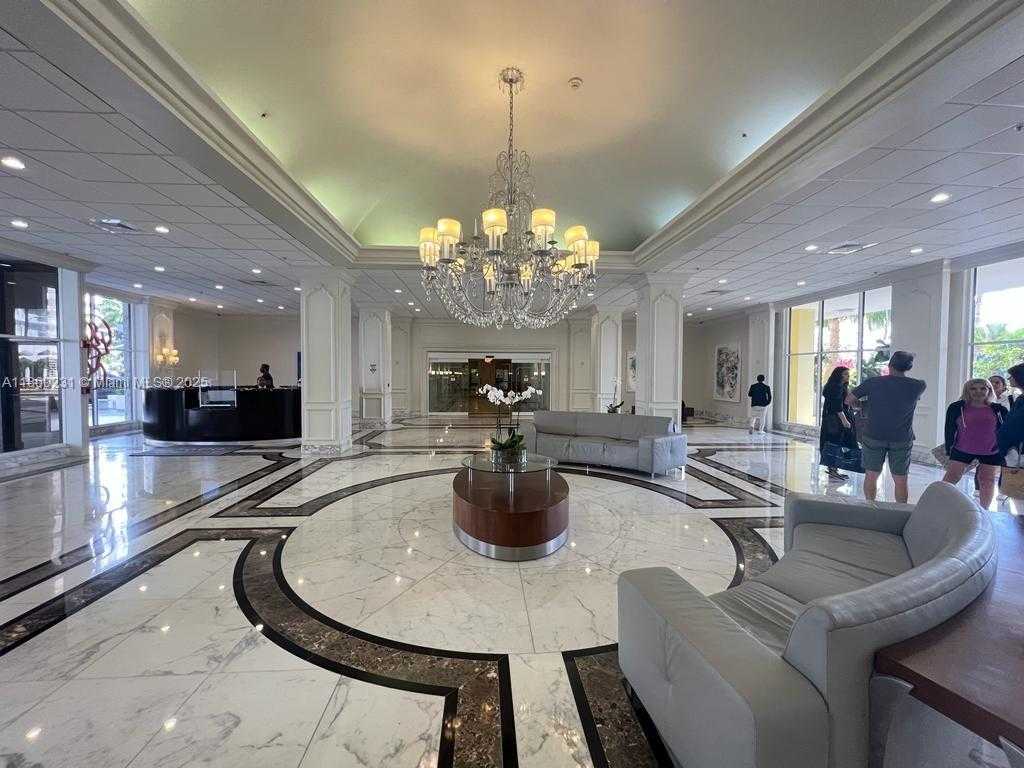 Small Image of 5600 COLLINS AVE #17T, Miami Beach Number 76