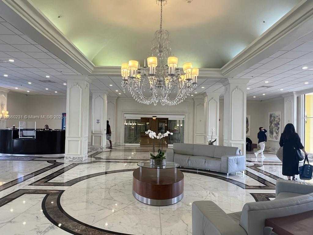 Small Image of 5600 COLLINS AVE #17T, Miami Beach Number 79