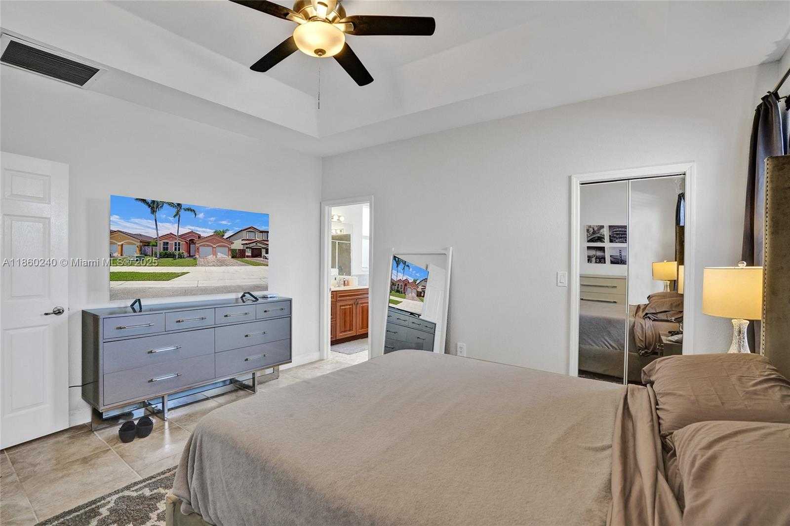 Small Image of 15385 SOUTH WEST 93RD LN, Miami Number 20