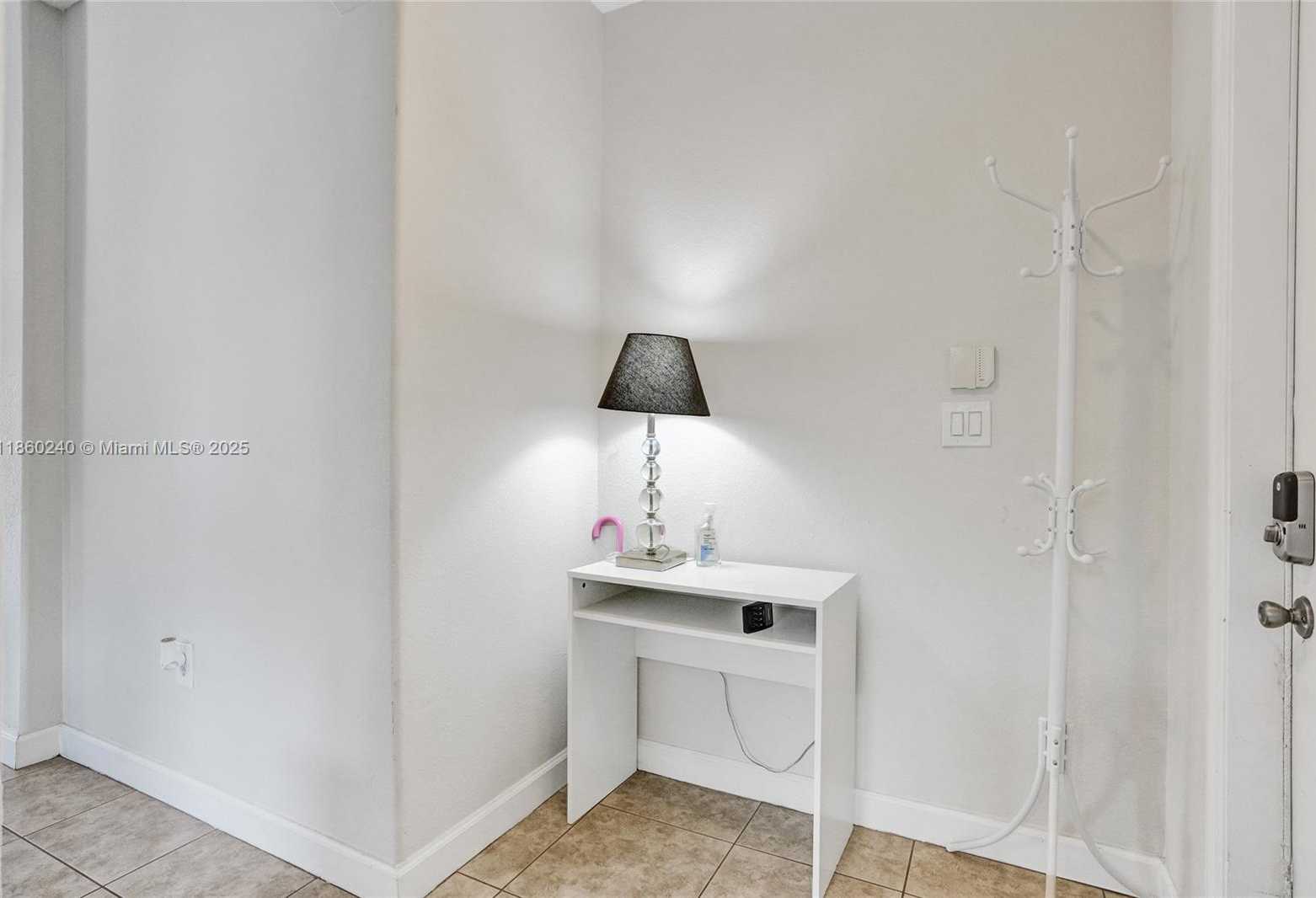 Small Image of 15385 SOUTH WEST 93RD LN, Miami Number 30