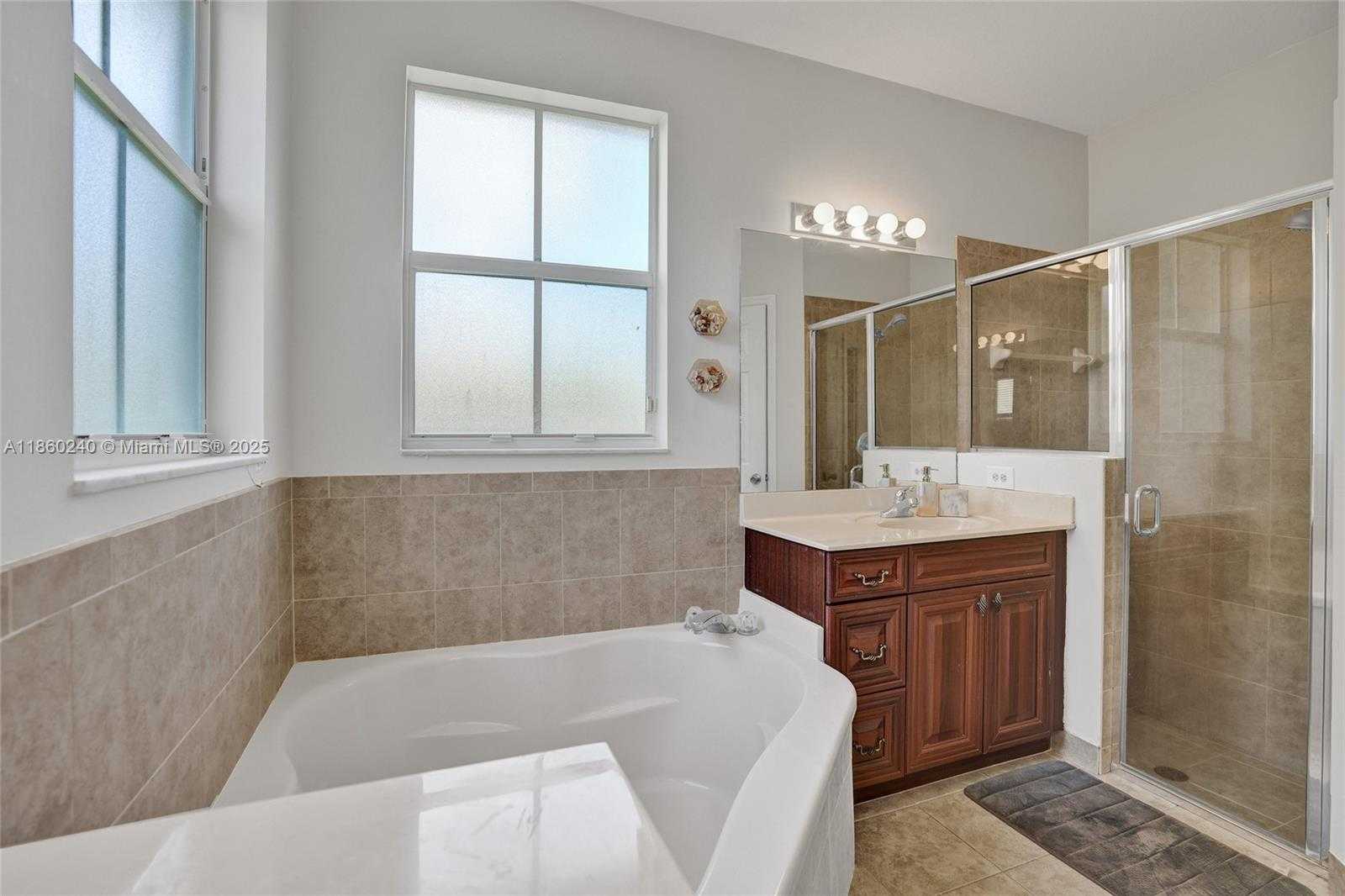 Small Image of 15385 SOUTH WEST 93RD LN, Miami Number 33