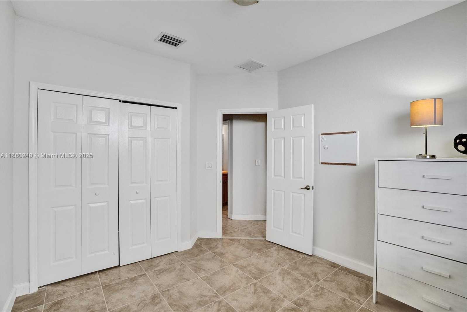 Small Image of 15385 SOUTH WEST 93RD LN, Miami Number 36