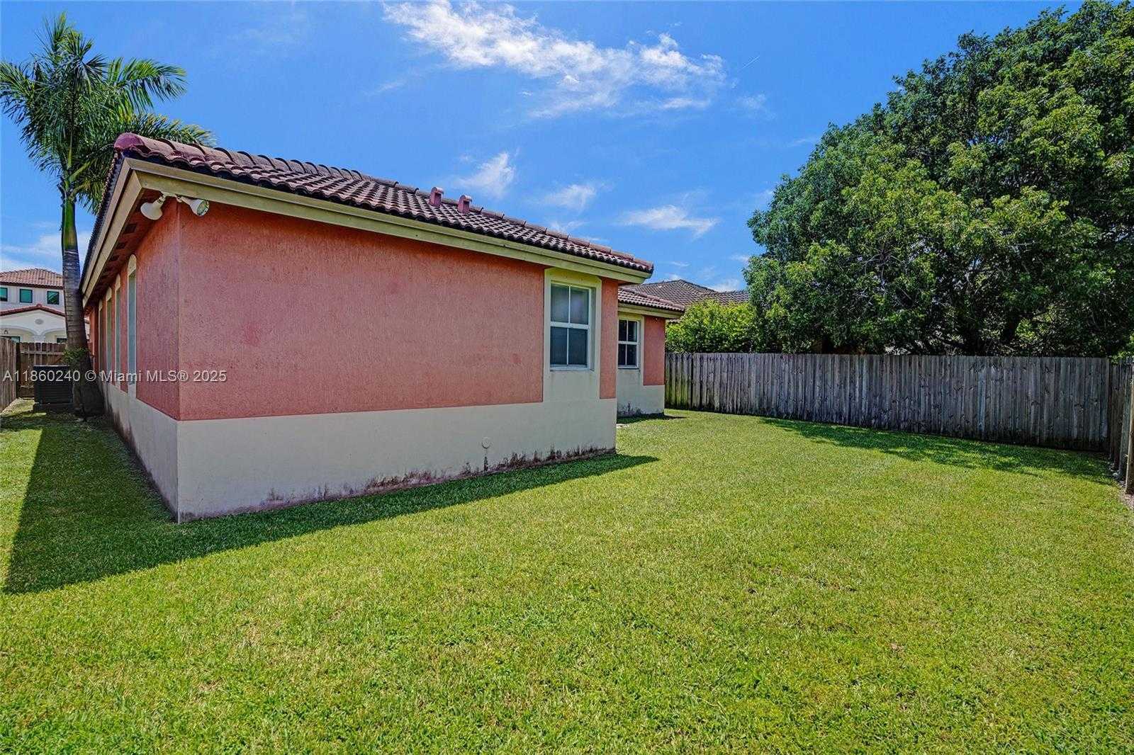 Small Image of 15385 SOUTH WEST 93RD LN, Miami Number 46