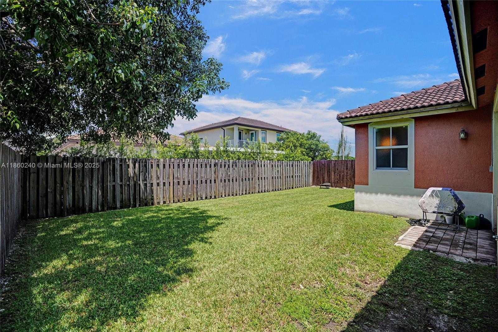 Small Image of 15385 SOUTH WEST 93RD LN, Miami Number 47