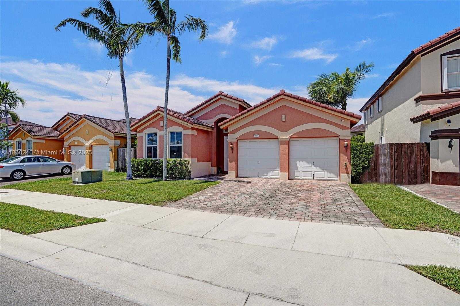 Small Image of 15385 SOUTH WEST 93RD LN, Miami Number 48