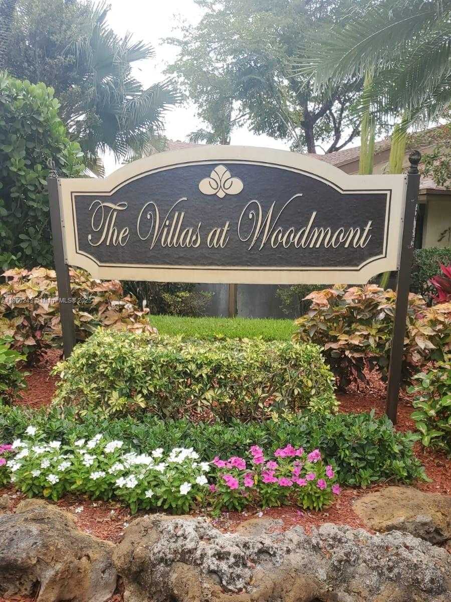 Small Image of 8091 Royal Palm Cir, Tamarac, FL 33321, USA Number 21