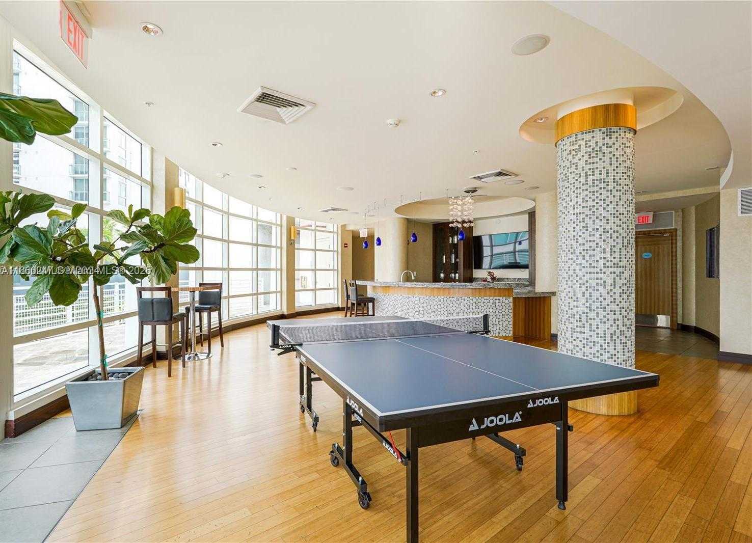 Small Image of 244 BISCAYNE BLVD #440, Miami Number 12