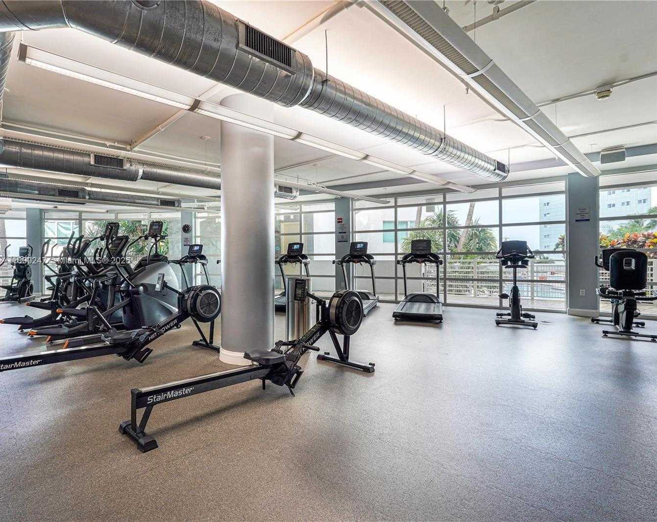 Small Image of 244 BISCAYNE BLVD #440, Miami Number 17