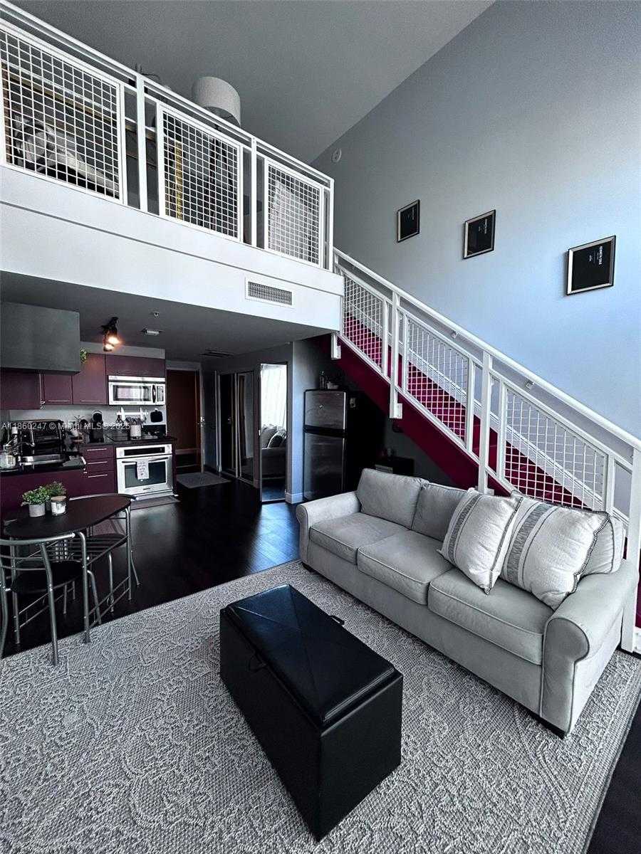 Small Image of 244 BISCAYNE BLVD #440, Miami Number 19
