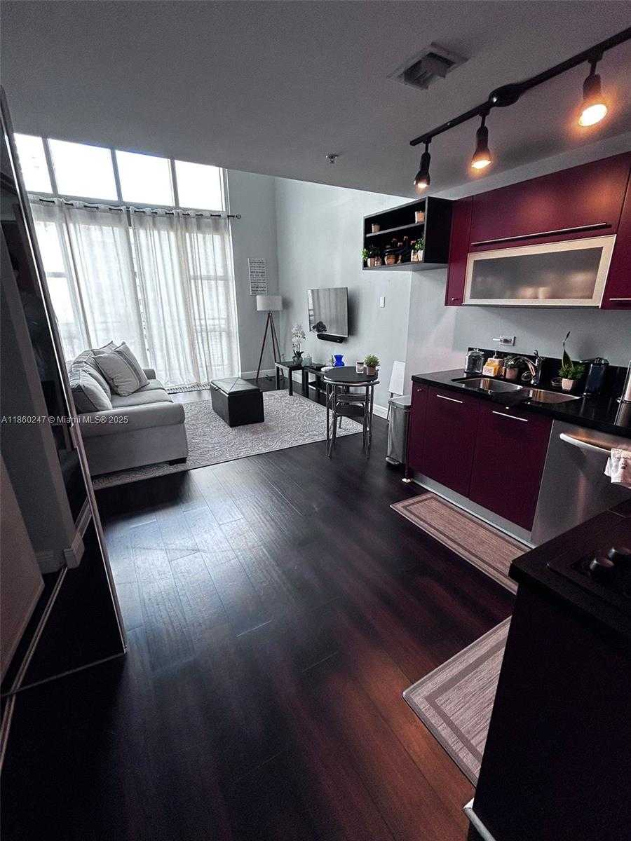 Small Image of 244 BISCAYNE BLVD #440, Miami Number 20