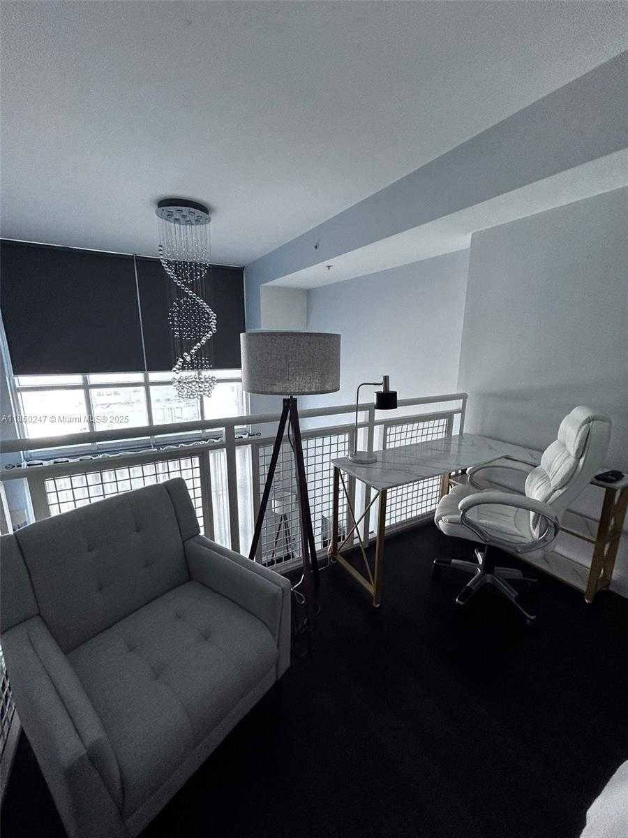 Small Image of 244 BISCAYNE BLVD #440, Miami Number 29