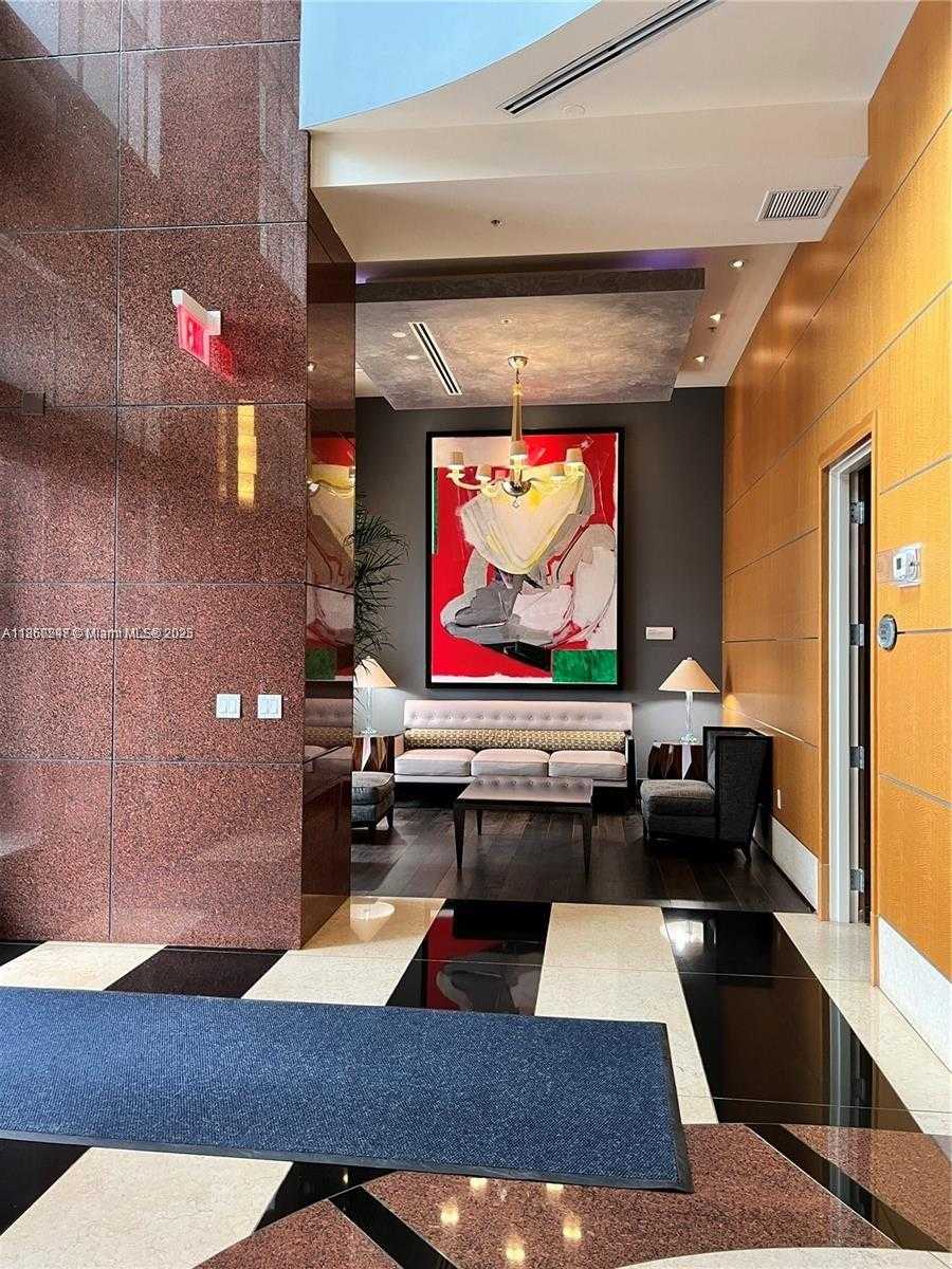 Small Image of 244 BISCAYNE BLVD #440, Miami Number 8