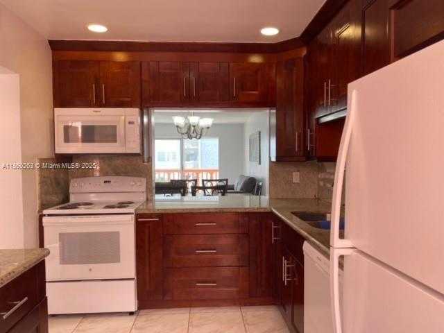 Small Image of 215 SOUTH EAST 3RD AVE #305A, Hallandale Beach Number 4