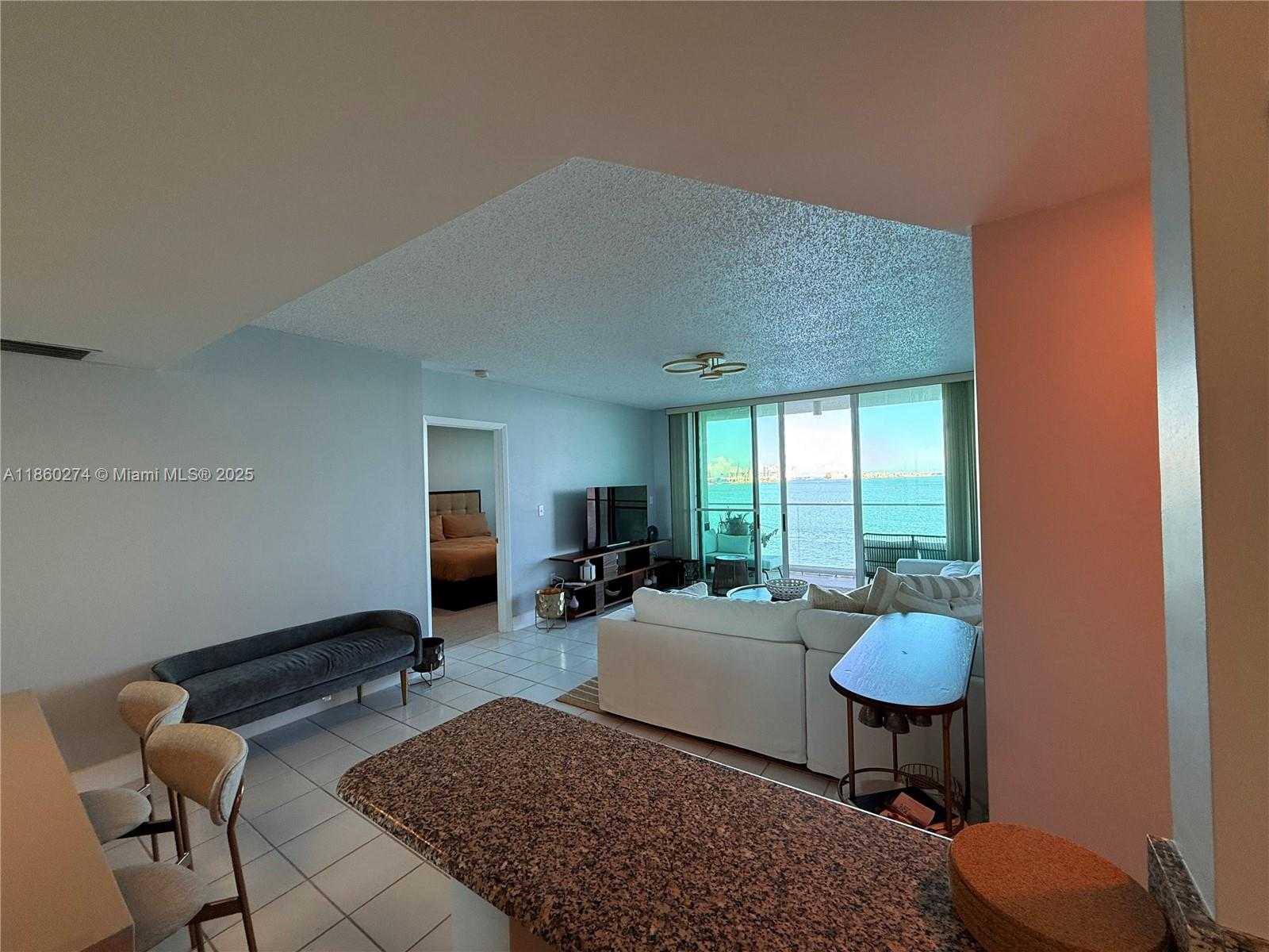 Small Image of 800 CLAUGHTON ISLAND DR #703, Miami Number 17